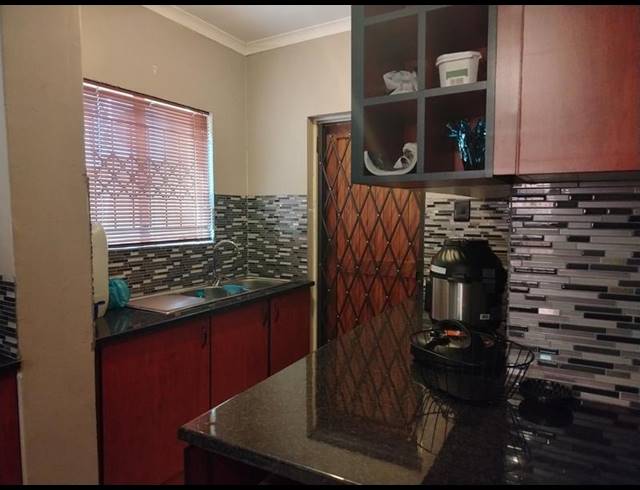 3 BEDROOM TOWNHOUSE FOR SALE IN LADANNA